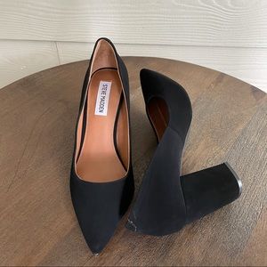Steve Madden black nubuck pointy-toe pumps